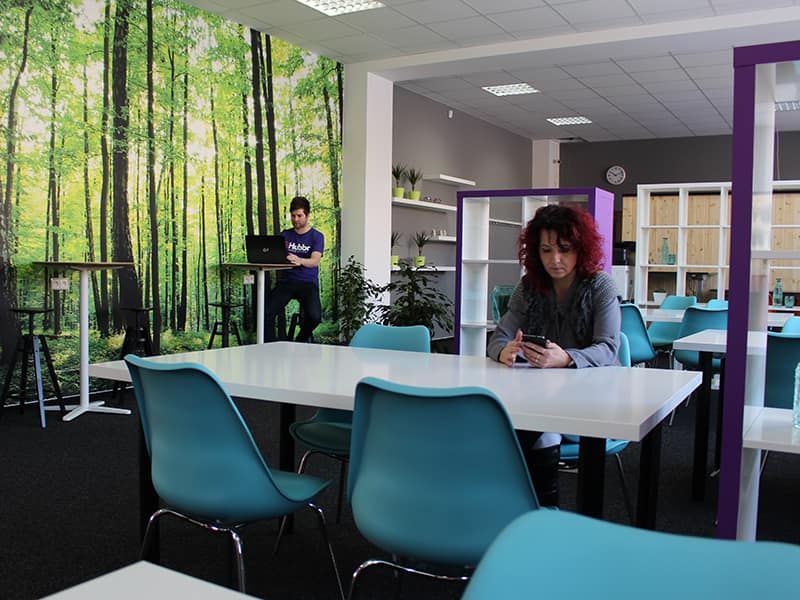  Pracovní stoly - coworking centrum Havlíčkův Brod